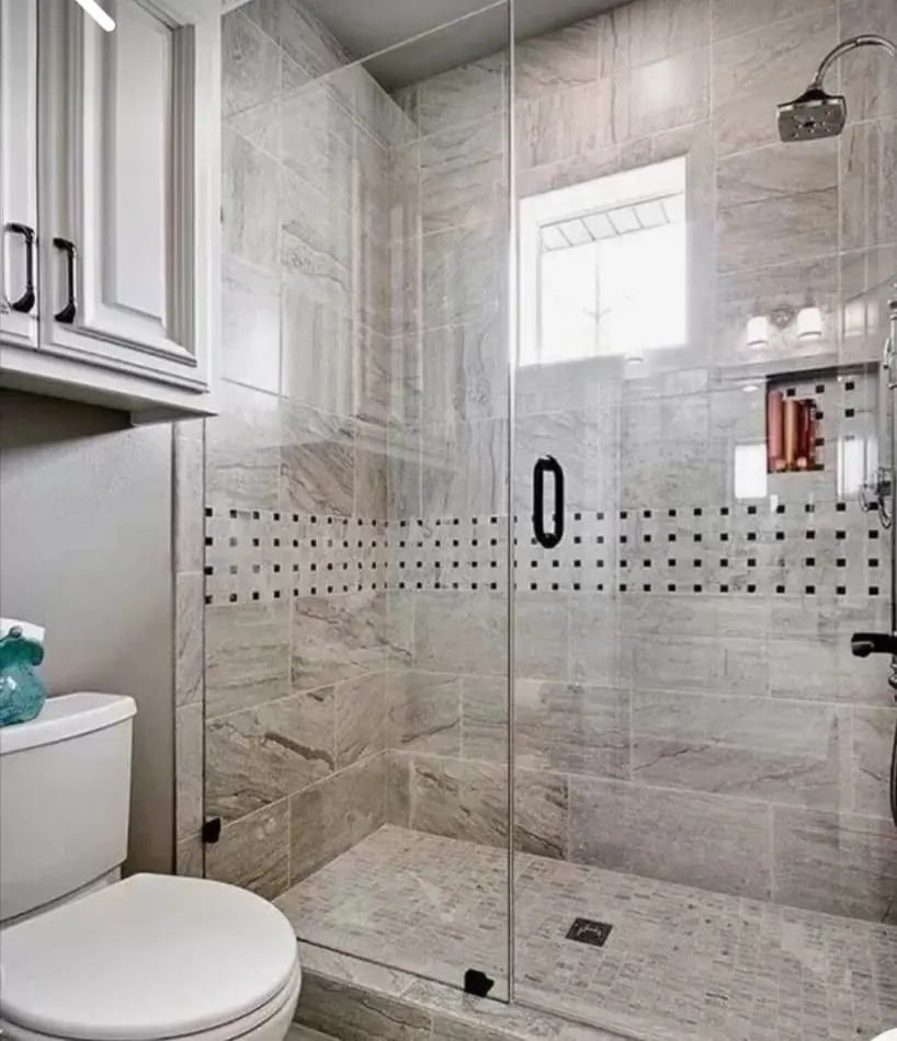 Shower door by Glass 35, San Antonio TX